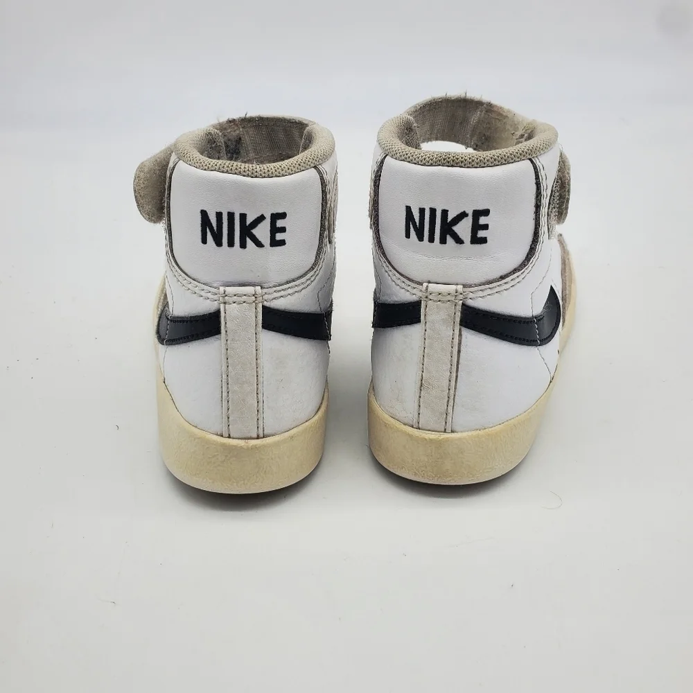 Nike BLAZER MID' 77 Sneakers Youth Kid's Sz 13.5C White Black Shoes DA4086-102